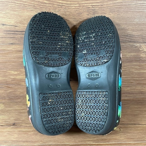 Crocs Neria Pro Slip-On Clogs Slip Resistant Tie-Dye Shoes - Picture 8 of 10